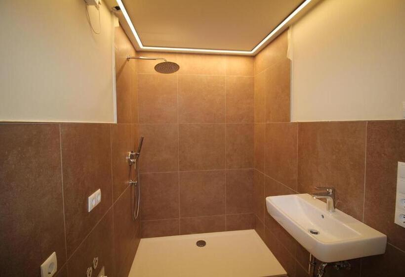 Студио Стандарт Кровать Кинг, Kaiserau 1907