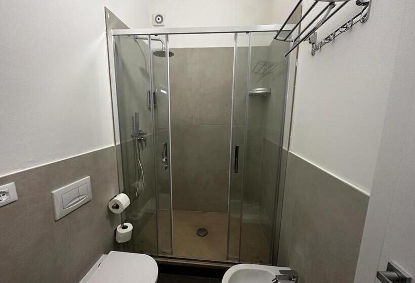 Quarto Deluxe, My Home