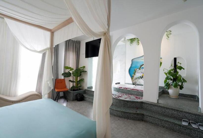 اتاق استاندارد با وان آب گرم, 69 Boutique By Minova