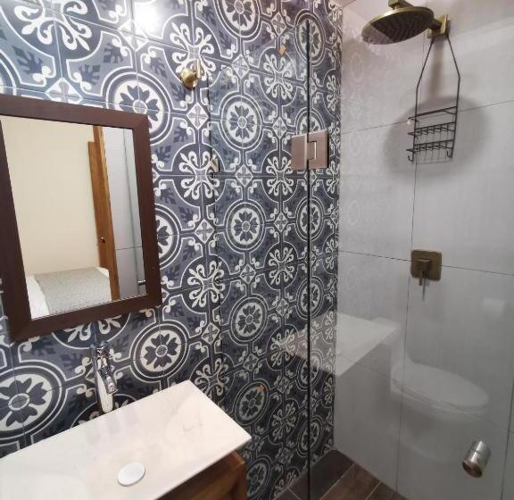 اتاق لوکس, Casa Posos