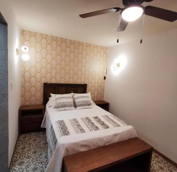 اتاق لوکس, Casa Posos