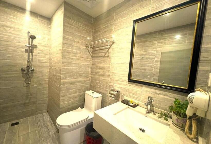 חדר סטנדרט לשלושה, Fusion