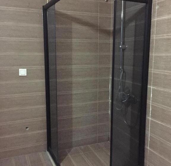 اتاق استاندارد یک نفره, Grand53