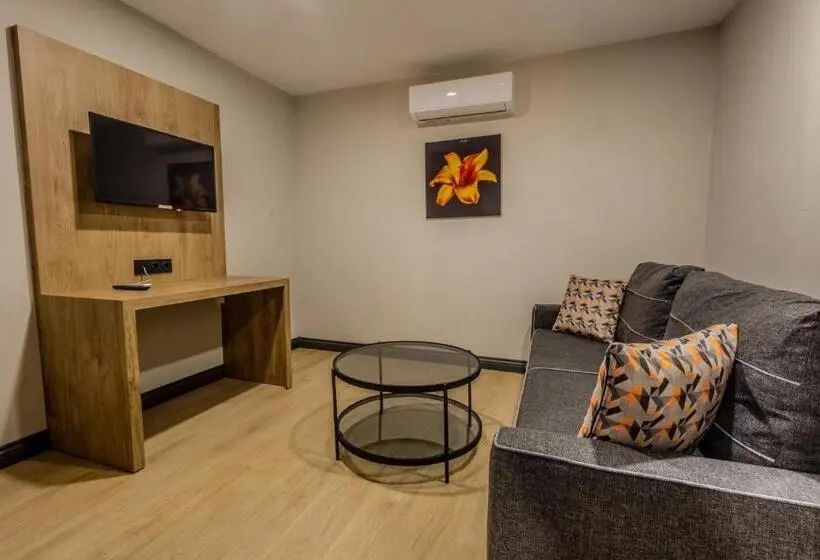 ファミリールーム, Leli̇ko Suites
