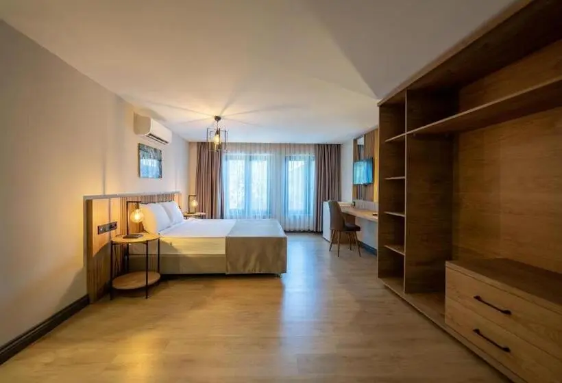 スタンダード４人部屋, Leli̇ko Suites