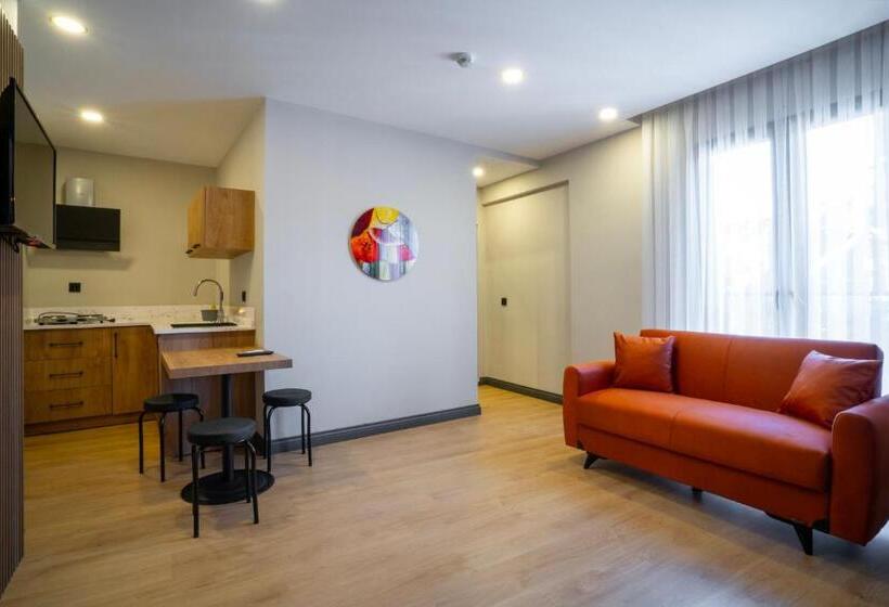 Трехместный Номер Deluxe, Leli̇ko Suites