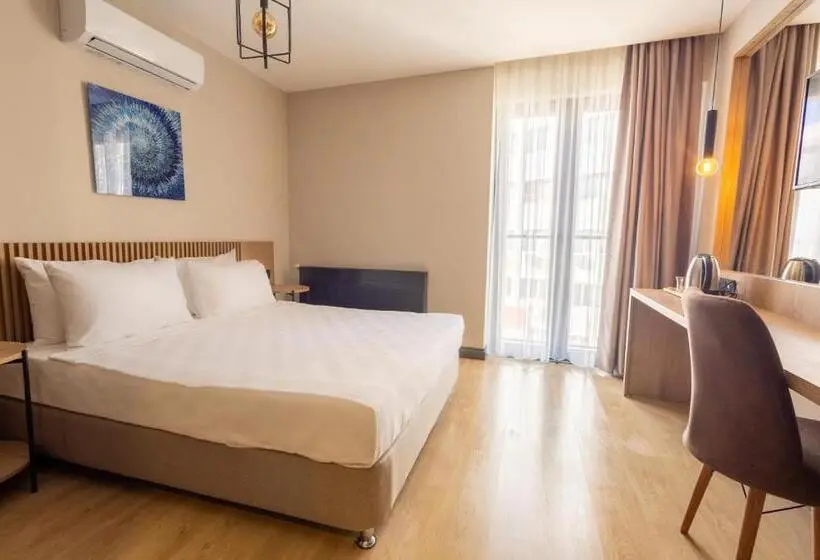 スタンダードルーム, Leli̇ko Suites