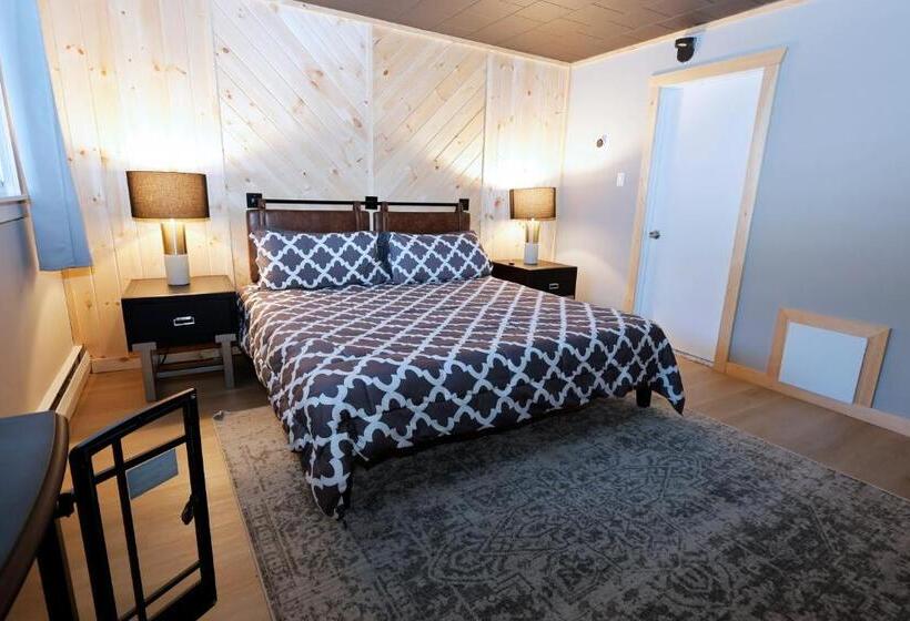 חדר דחוקס עם מיטת קינג, Matterhorns Hunter Lodge