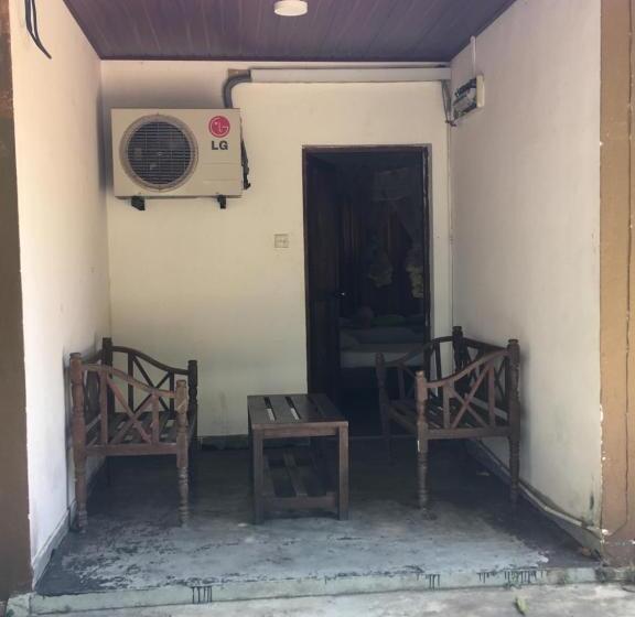 חדר סטנדרט נוף לאגם, Polonnaruwa Holiday Inn