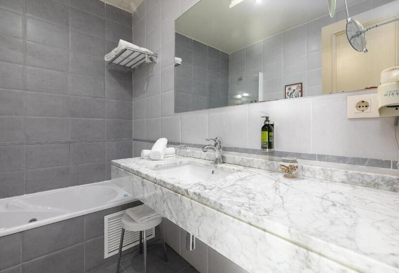 Номер Стандарт, Maison Muralleta B&b