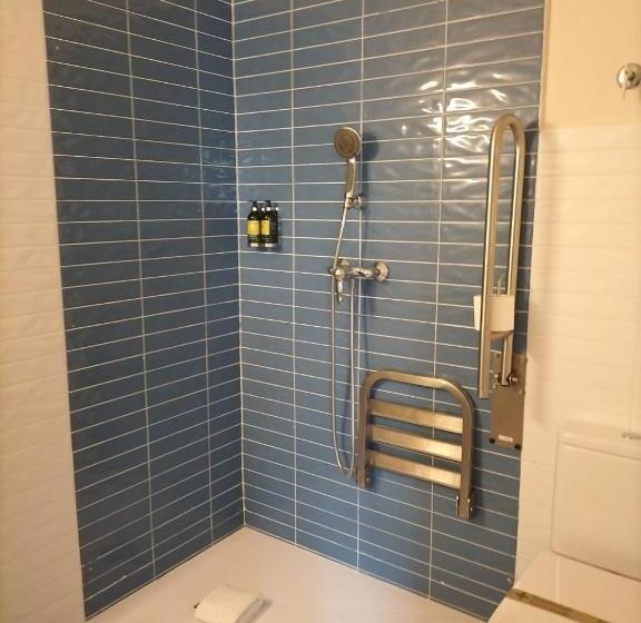 חדר סטנדרט מותאם לאדם עם מוגבלויות, Maison Muralleta B&b