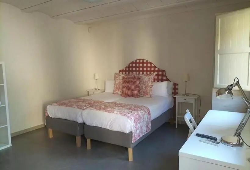 Standard-invahuone, Maison Muralleta B&b