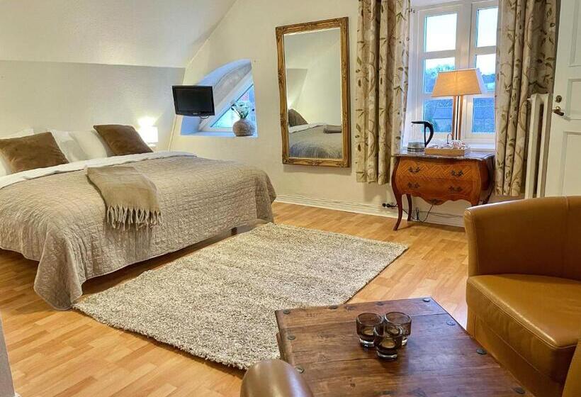 Номер Deluxe, Anita På Gästis I Anderslöv