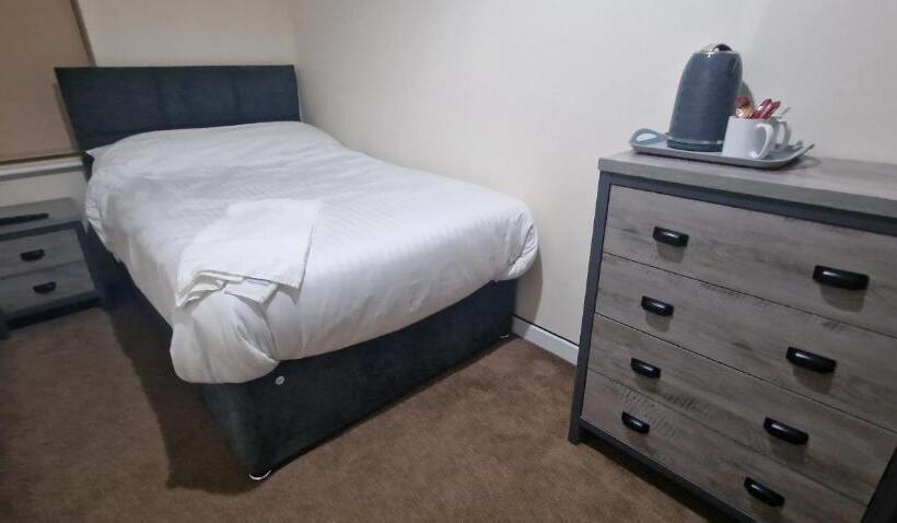 Номер Стандарт, Apartment In Central Halifax