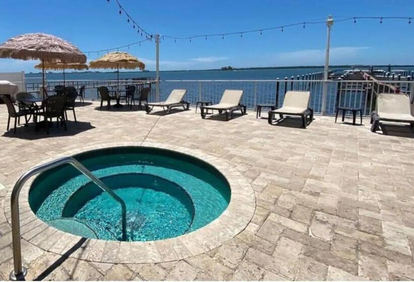 1ベッドルームハウス, Condo In Waterfront Resort With Balcony Close To Beaches Free Bikes