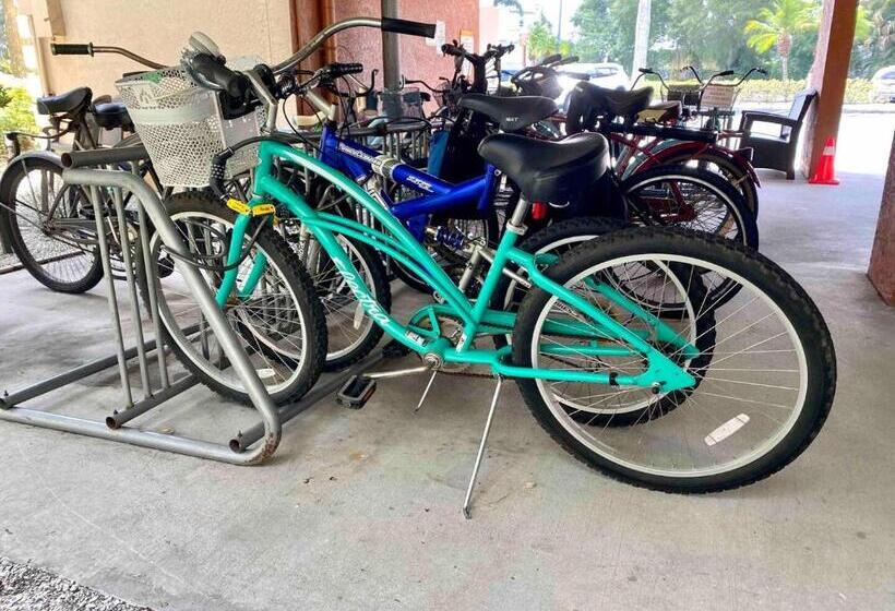 バルコニー付き1ベッドルームアパートメント, Condo In Waterfront Resort With Balcony Close To Beaches Free Bikes