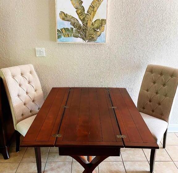 1ベッドルームハウス, Condo In Waterfront Resort With Balcony Close To Beaches Free Bikes