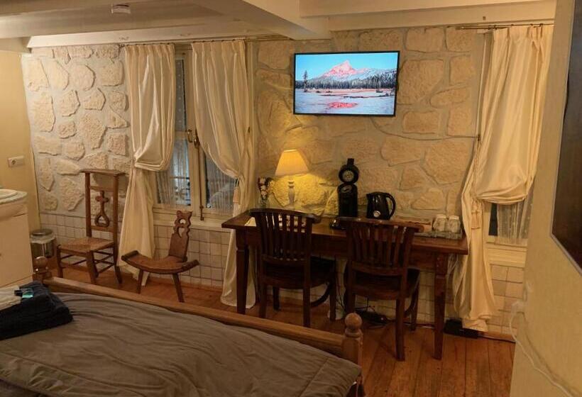 חדר דלוקס, B&b Petit Chateau   Stijlvol Verblijf Voor Werk En Ontspanning