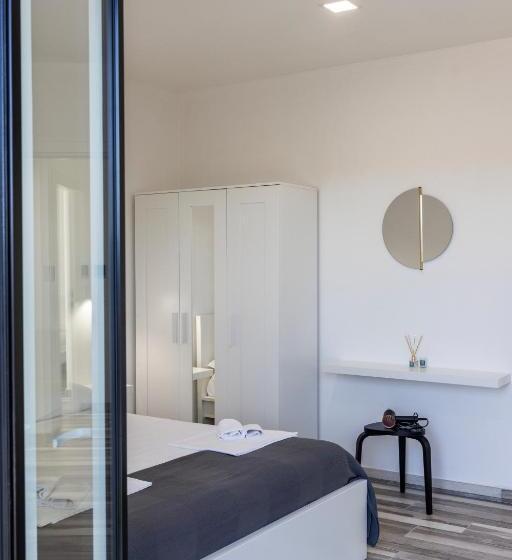 Номер Deluxe с Балконом, Essentia Rooms & Relax