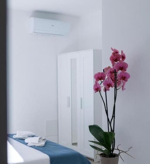 Номер Deluxe с Балконом, Essentia Rooms & Relax