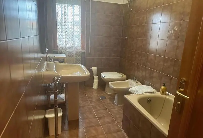 Standard Kolmen Hengen Huone, Suite Colosseo