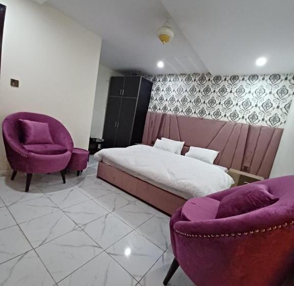 اتاق لوکس, Executive Residency
