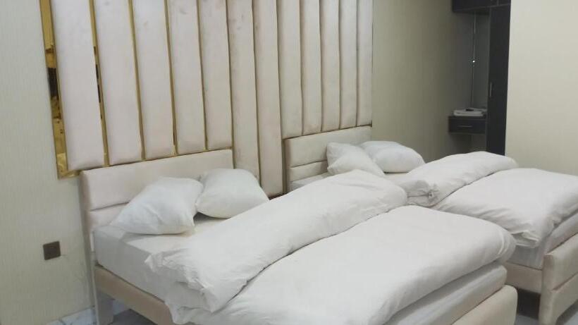 اتاق لوکس, Executive Residency