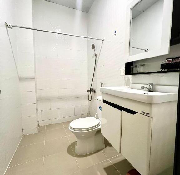 اتاق استاندارد چهارنفره با بالکن, Phuong Nam Sa đec