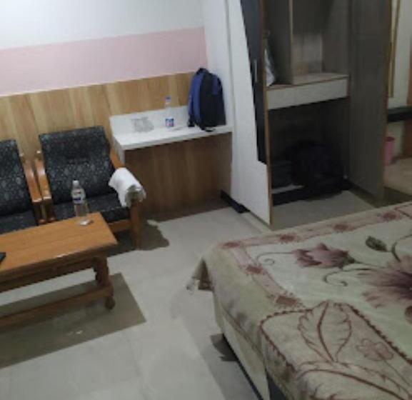 חדר סטנדרט עם מיטת קינג, Sagar International , Singrauli