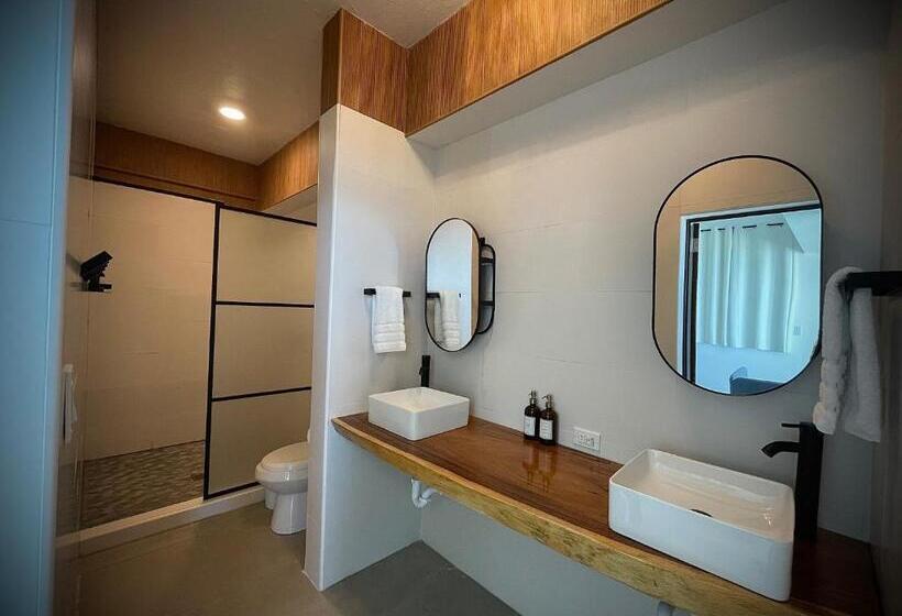 Chambre Familiale, 1 Corcega Beachfront Suites