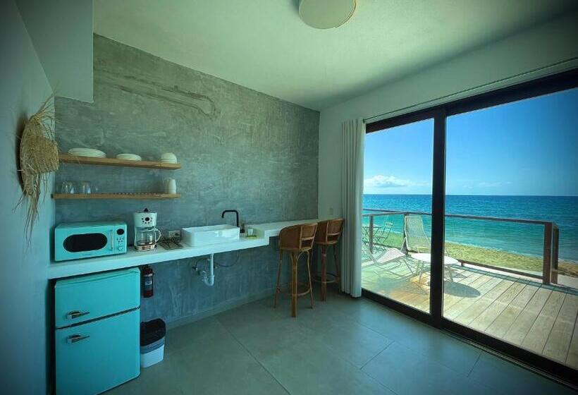اتاق خانوادگی, 1 Corcega Beachfront Suites