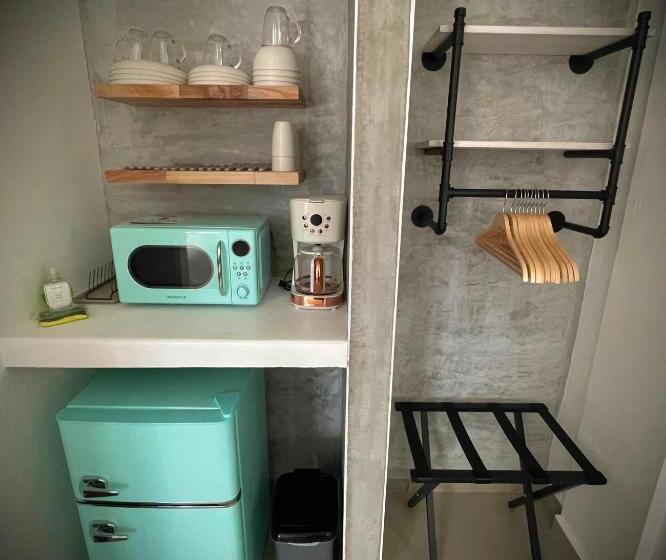 Studio Standard Lit King Size, 1 Corcega Beachfront Suites