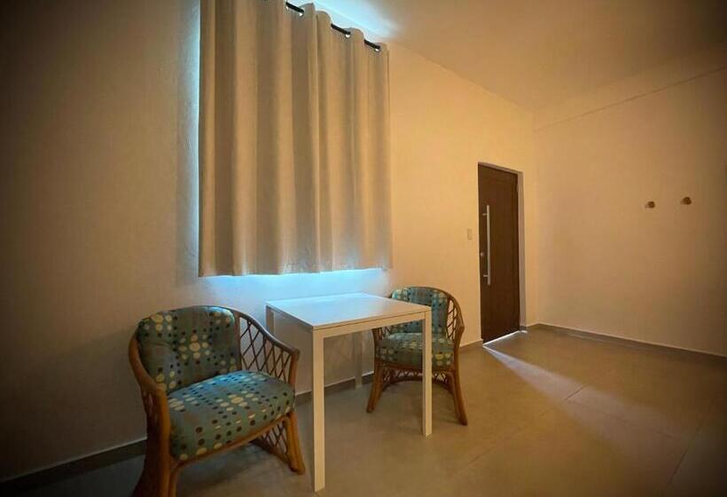 Studio Deluxe, 1 Corcega Beachfront Suites