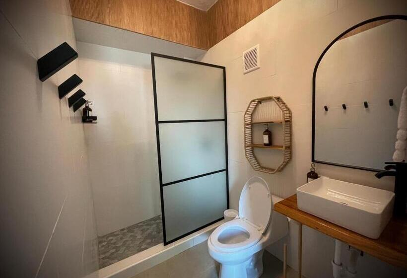 Studio Deluxe, 1 Corcega Beachfront Suites