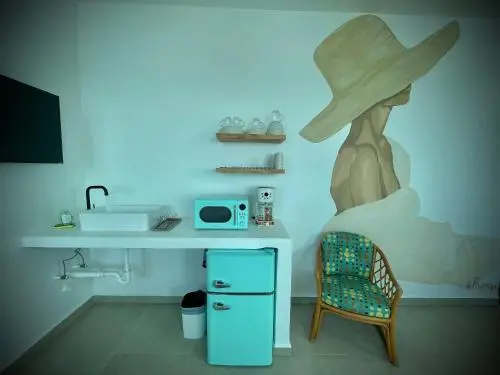 اتاق لوکس چهار تخته, 1 Corcega Beachfront Suites