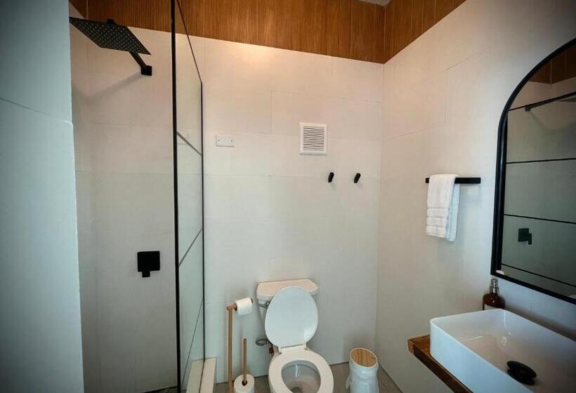 Chambre Quadruple Premium, 1 Corcega Beachfront Suites