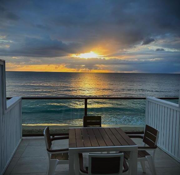 Chambre Quadruple Premium, 1 Corcega Beachfront Suites