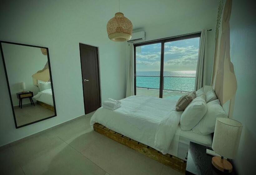 اتاق استاندارد با بالکن, 1 Corcega Beachfront Suites