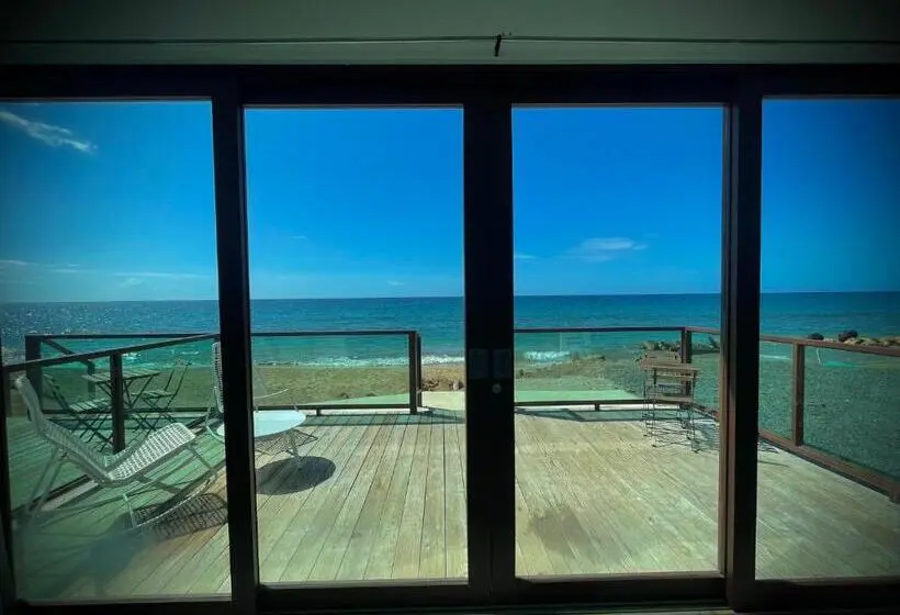 اتاق استاندارد با بالکن, 1 Corcega Beachfront Suites
