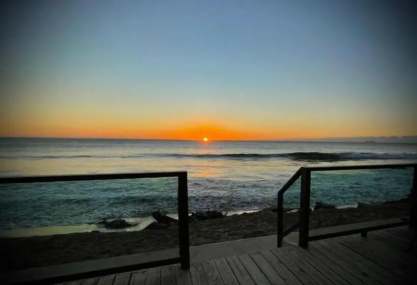اتاق خانوادگی, 1 Corcega Beachfront Suites