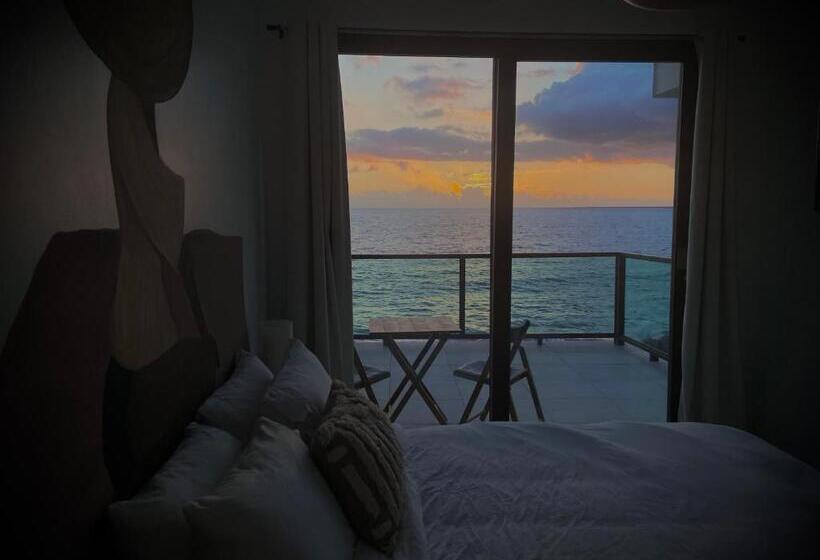 Suite, 1 Corcega Beachfront Suites