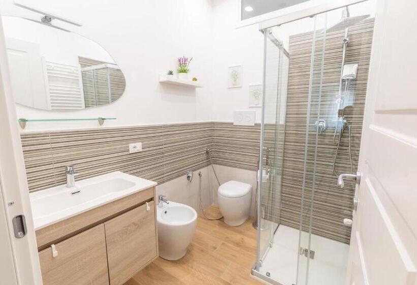 Standard room with outdoor bath, Le Tre Chiavi Apartment