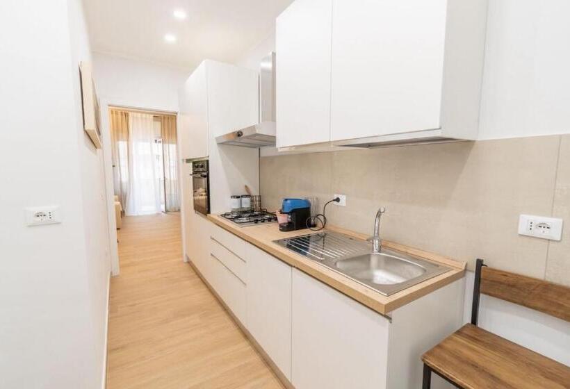 اتاق استاندارد, Le Tre Chiavi Apartment