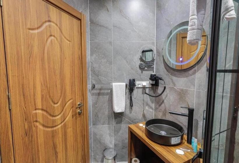 غرفة ديلوكس مزودة بشرفة, Silver Inn Hotel & Spa