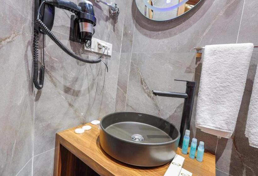 غرفة ديلوكس مزودة بشرفة, Silver Inn Hotel & Spa