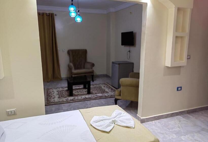 اتاق راحتی سه تخته, Grand Egyptian Museum View Inn