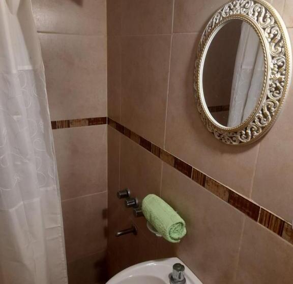 اتاق استاندارد سه نفره, Hosteria Catalina