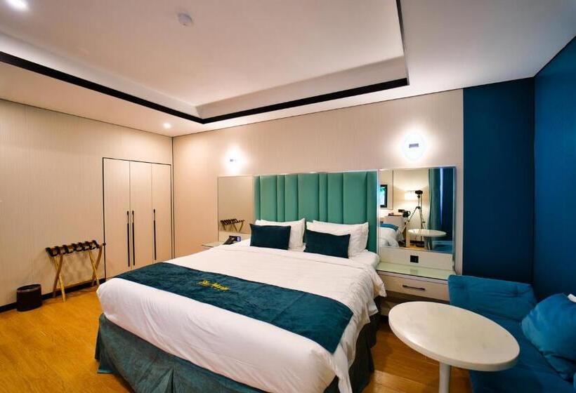 سوییت اجرایی, Blu Atlantic Hotel And Waterparks