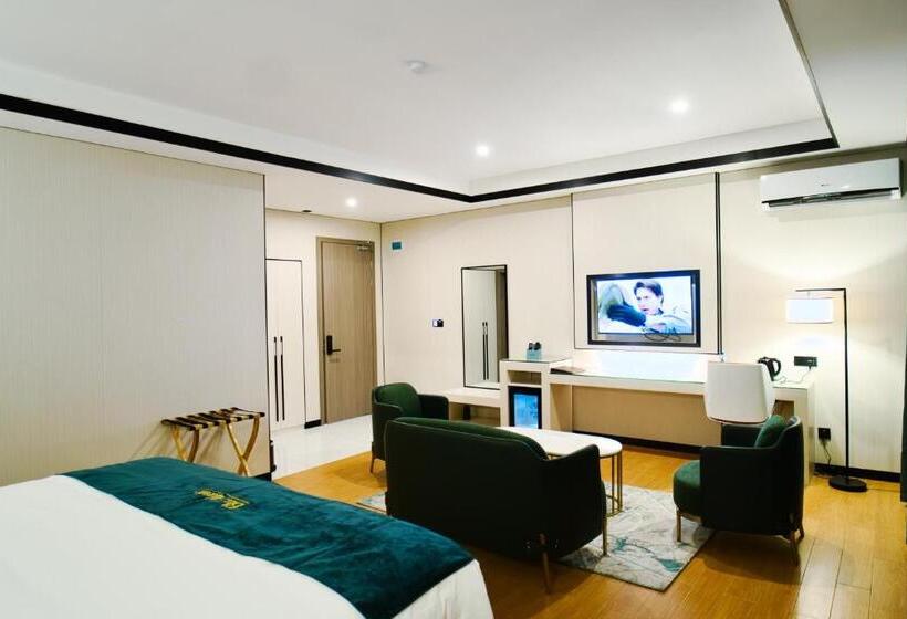 سوییت سوپریور, Blu Atlantic Hotel And Waterparks