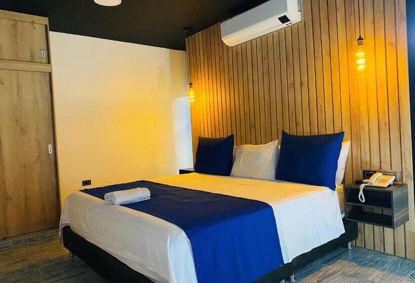 جناح سرير كينج, Calle Real Inn